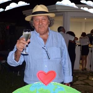 Meet your Posher, Claudio